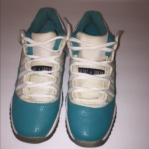 Air Jordan 11 Retro Low GG (GS) “Aqua Safari”